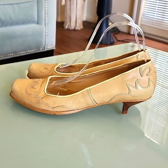 Jeffrey Campbell Shoes - Jeffrey Campbell Leather Kitten Heels